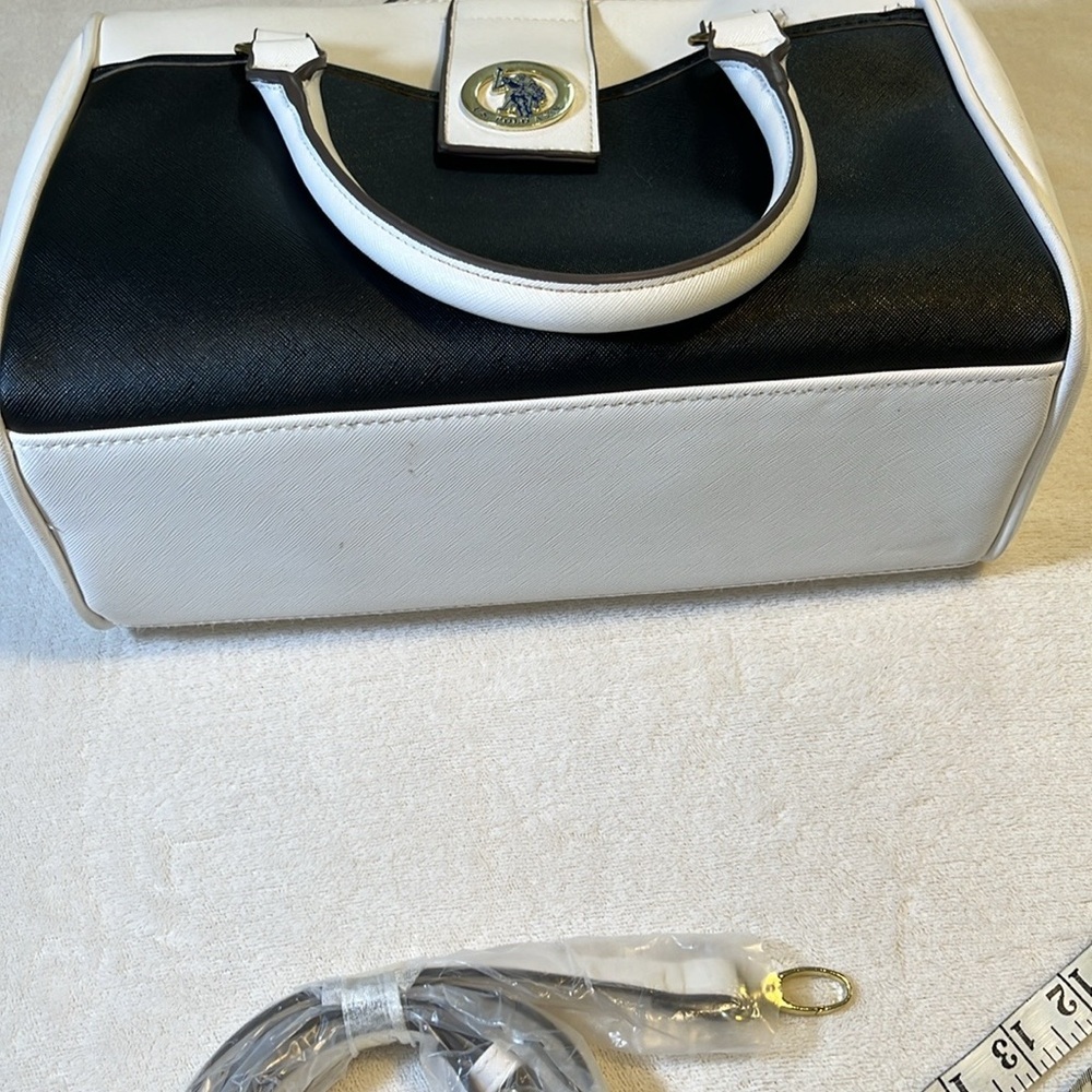 Chic Black and White Satchel/ cross body - Picture 8 of 8